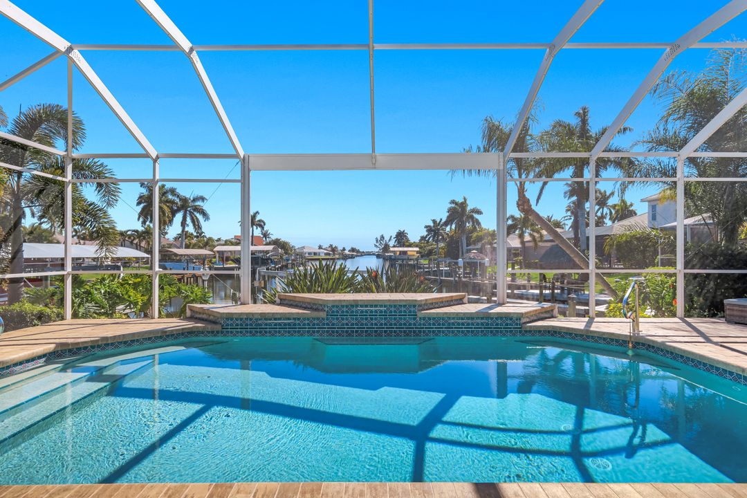 2014 Cape Coral Pkwy W, Cape Coral, FL 33914