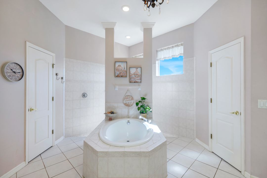 1206 NW 18th Terrace, Cape Coral, FL 33993