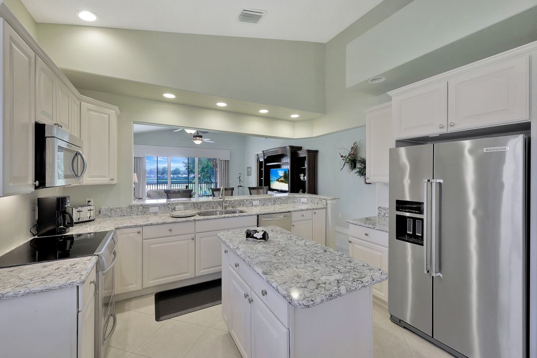 8641 Champions Point #1003, Naples, FL 34113