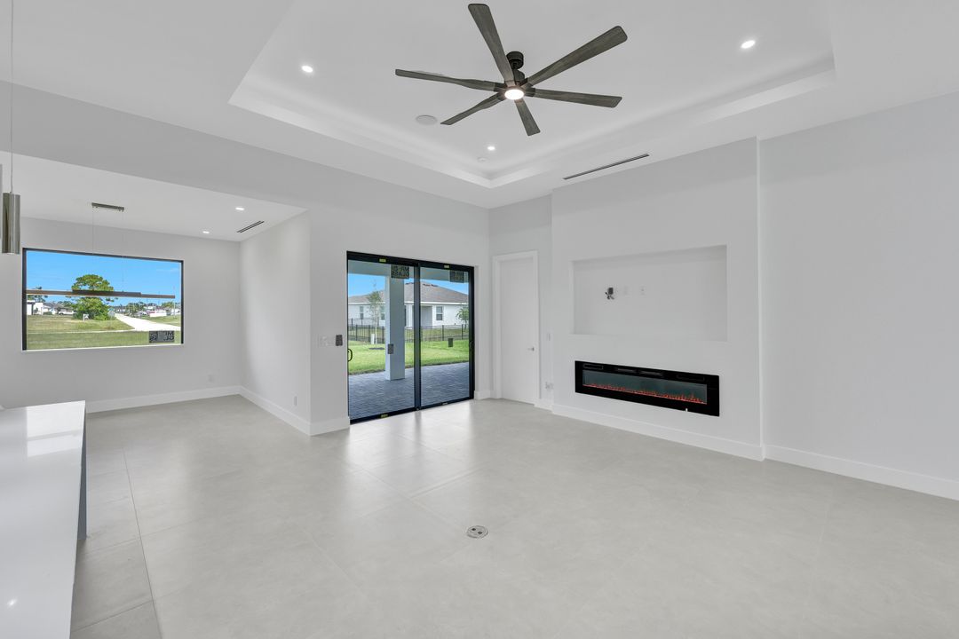 1901 NW 27th St, Cape Coral, FL 33993