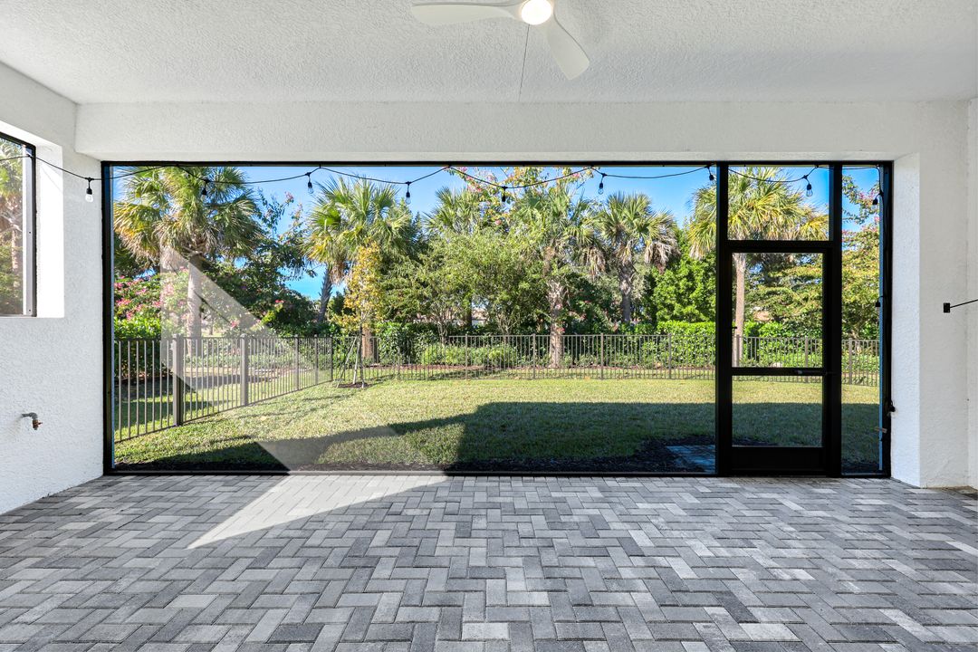 20812 Thistle Leaf Ln, Estero, FL 33928
