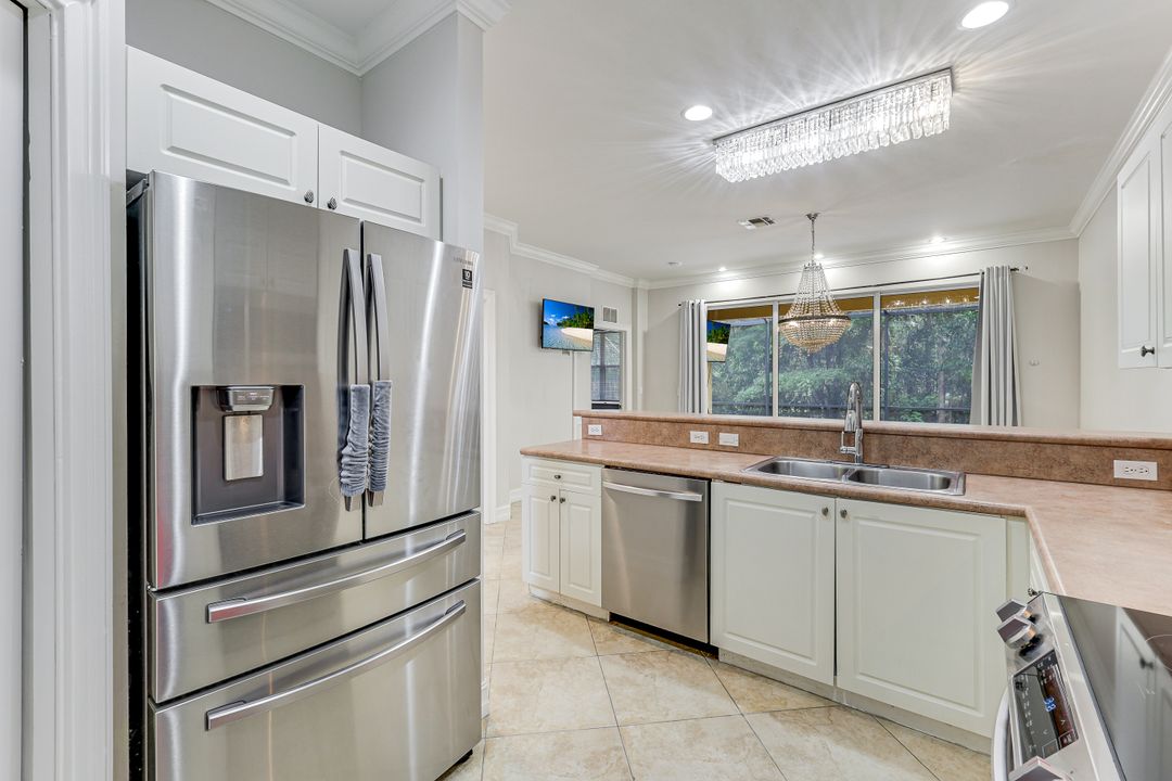 10253 S Silver Palm Dr, Estero, FL 33928