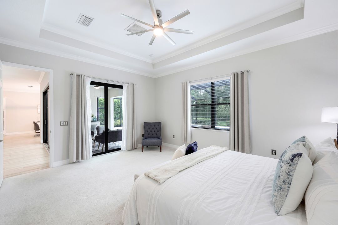 2130 Antigua Ln, Naples, FL 34120