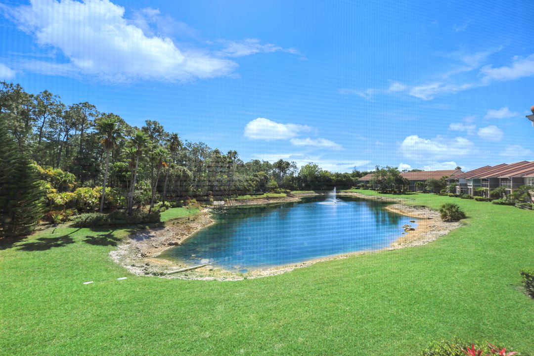 1972 Cascades Dr #4, Naples, FL 34112