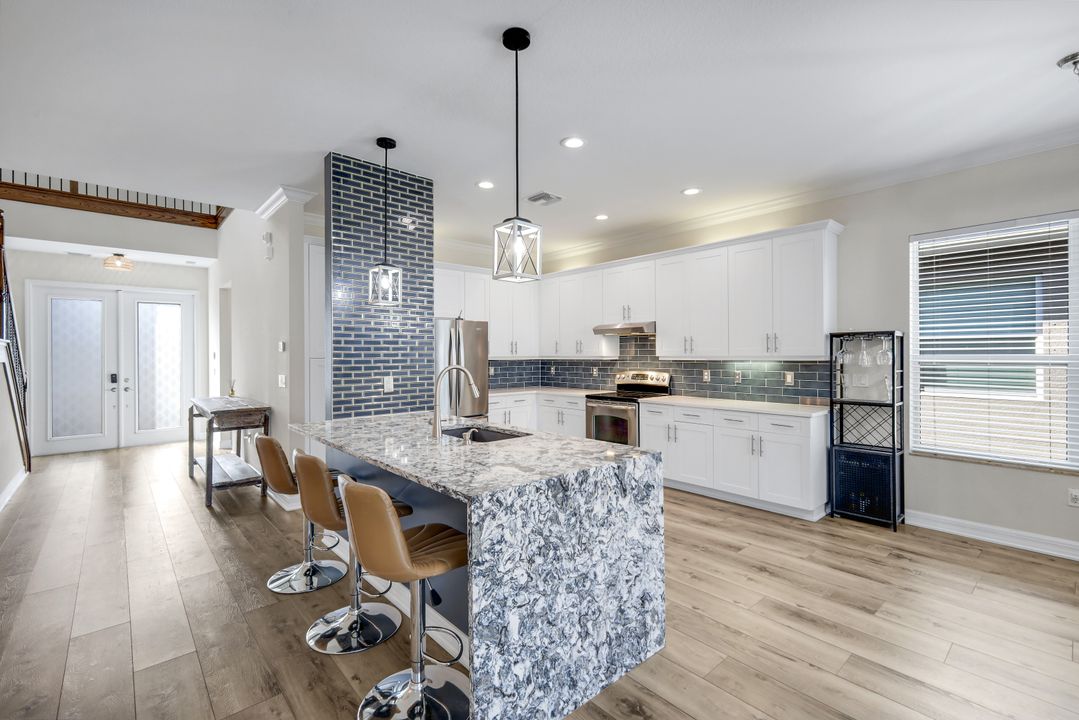 6619 Marbella Dr, Naples, FL 34105