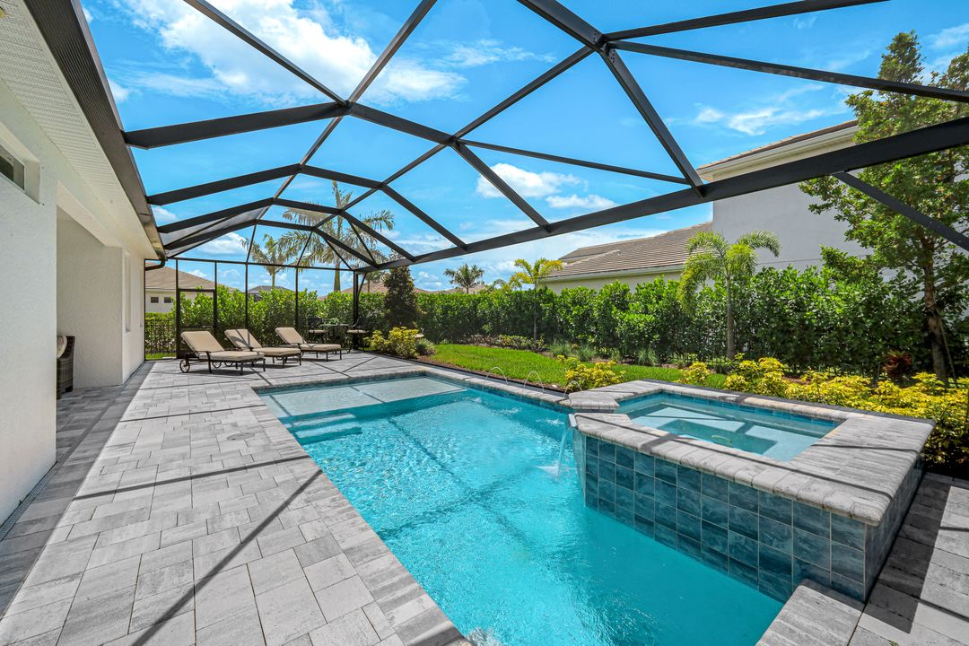 28086 Captiva Shell Lp, Bonita Springs, FL 34135