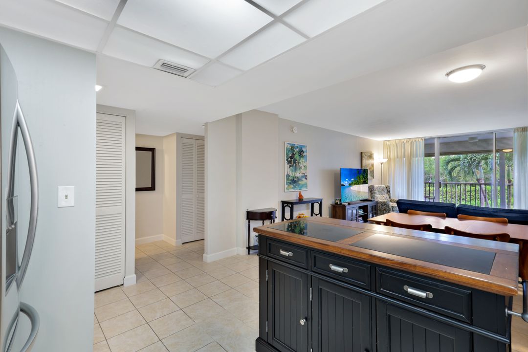 3 Bluebill Ave #206, Naples, FL 34108