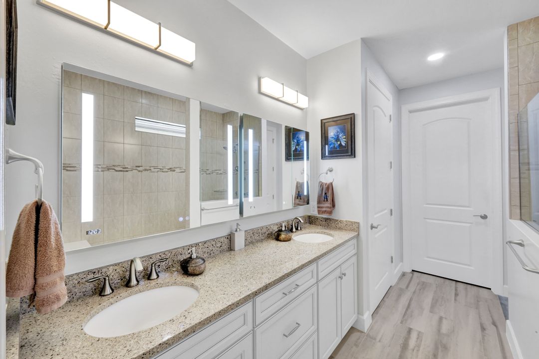 7460 Blackberry Dr, Naples, FL 34114