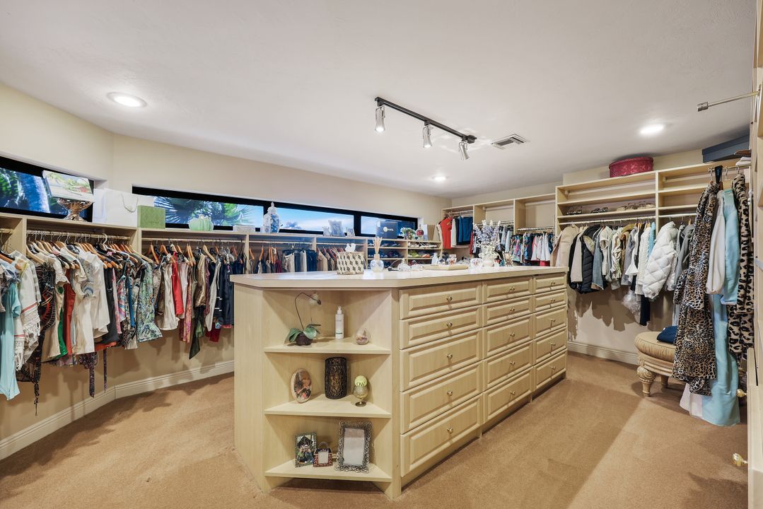 15620 Kinross Cir, Fort Myers, FL 33912