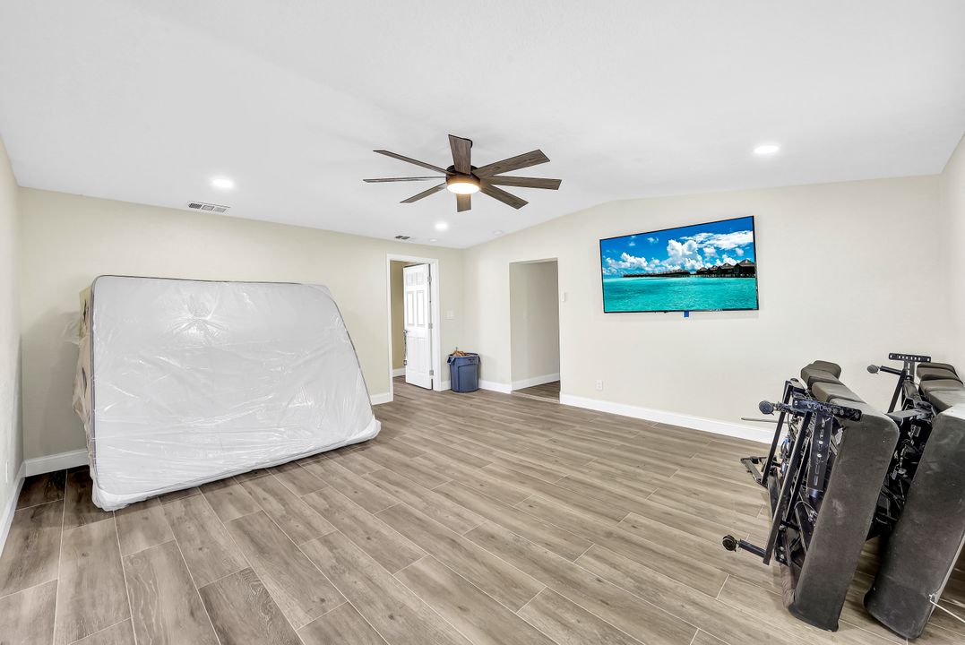 1273 5th Ave N, Naples, FL 34102