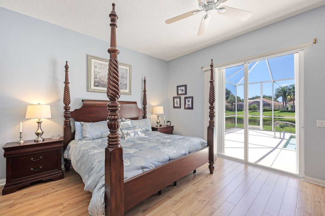 4313 Queen Elizabeth Way, Naples, FL 34119