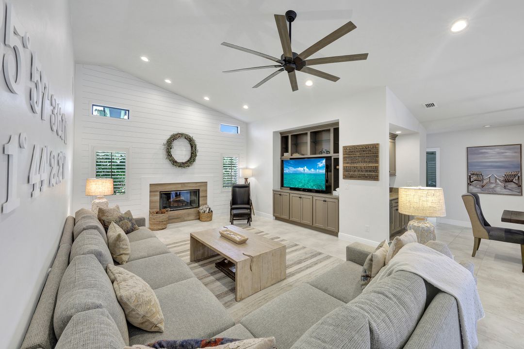 665 Rockport Ct, Marco Island, FL 34145