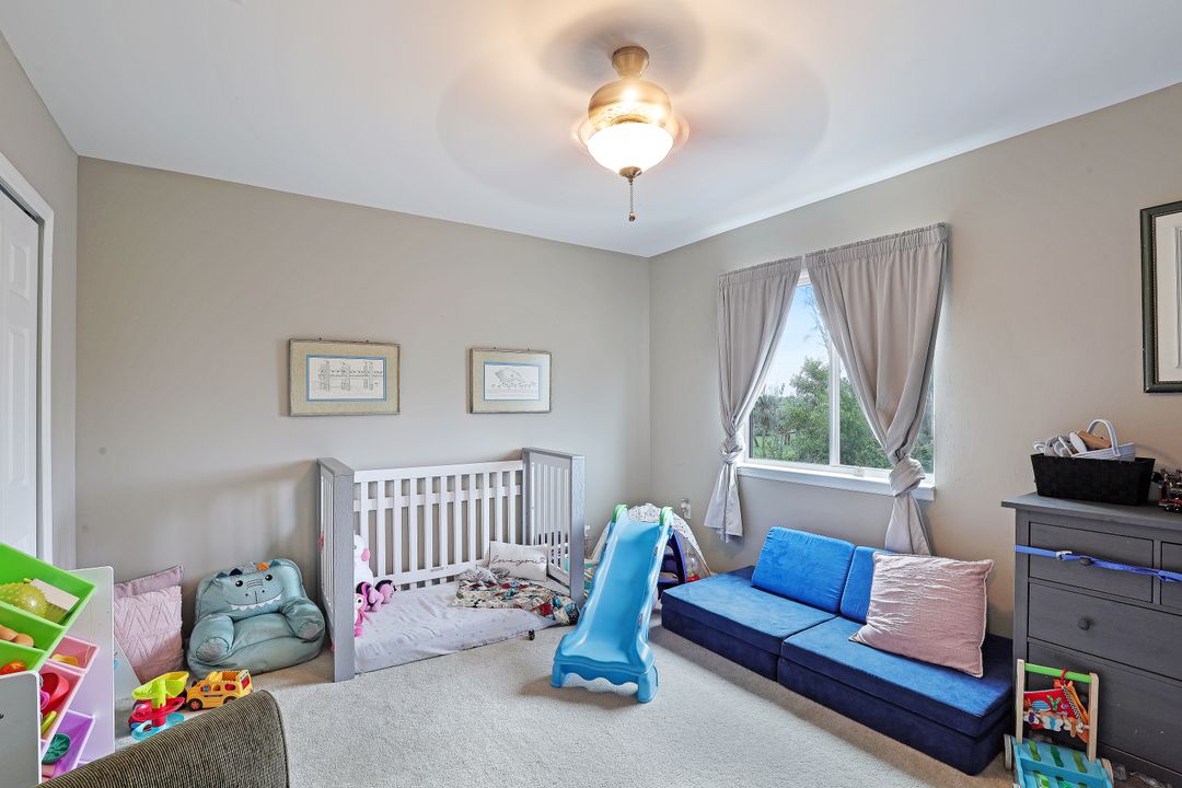 8598 Sumner Ave, Fort Myers, FL 33908