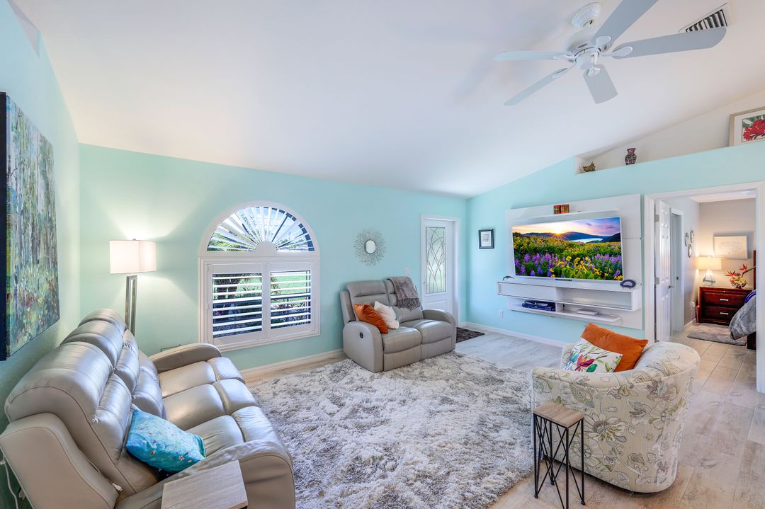 1015 SE 6th St, Cape Coral, FL 33990