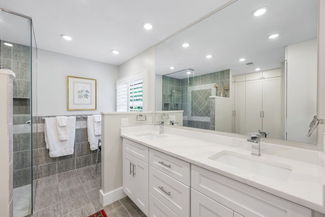 725 Old Trail Dr, Naples, FL 34103