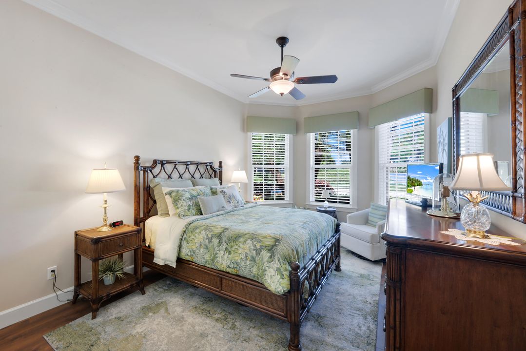 8362 Viale Cir, Naples, FL 34114