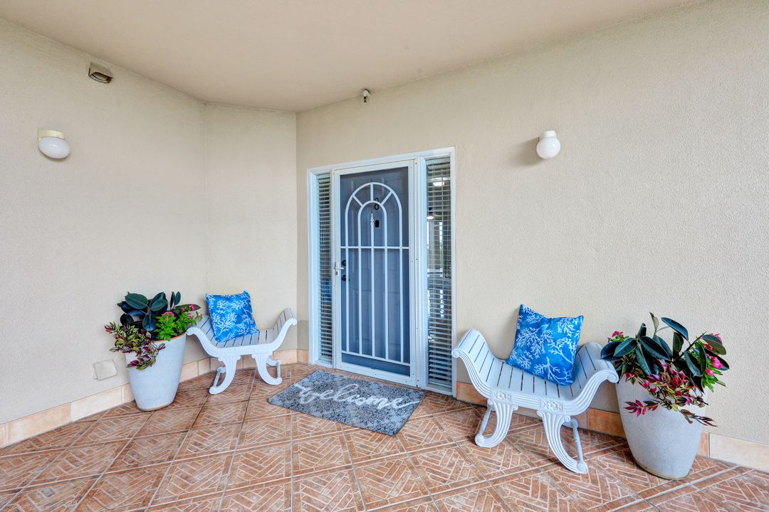 201 Vintage Bay Dr  #B8, Marco Island, FL 34145