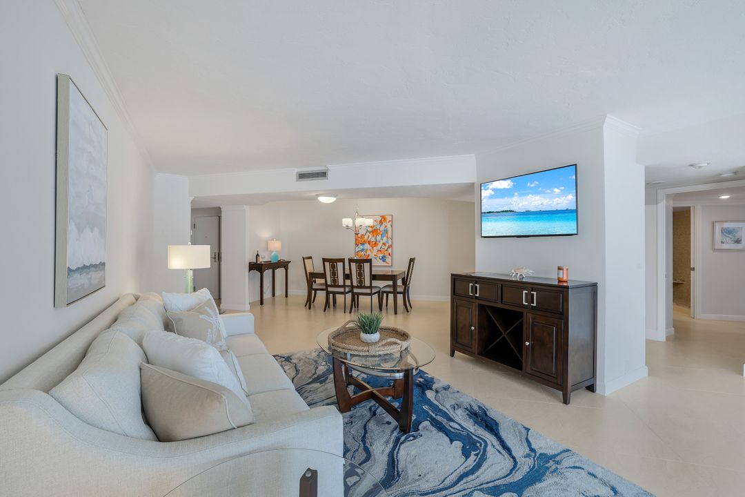4041 Gulf Shore Blvd N #1403, Naples, FL 34103