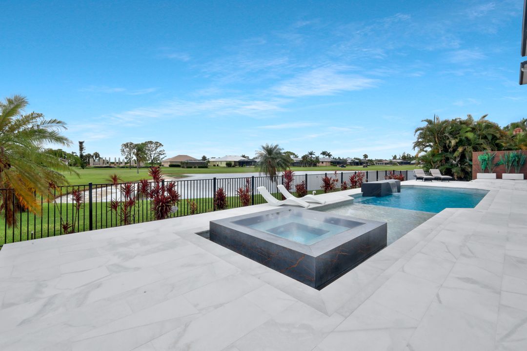 11929 Princess Grace Ct, Cape Coral, FL 33991