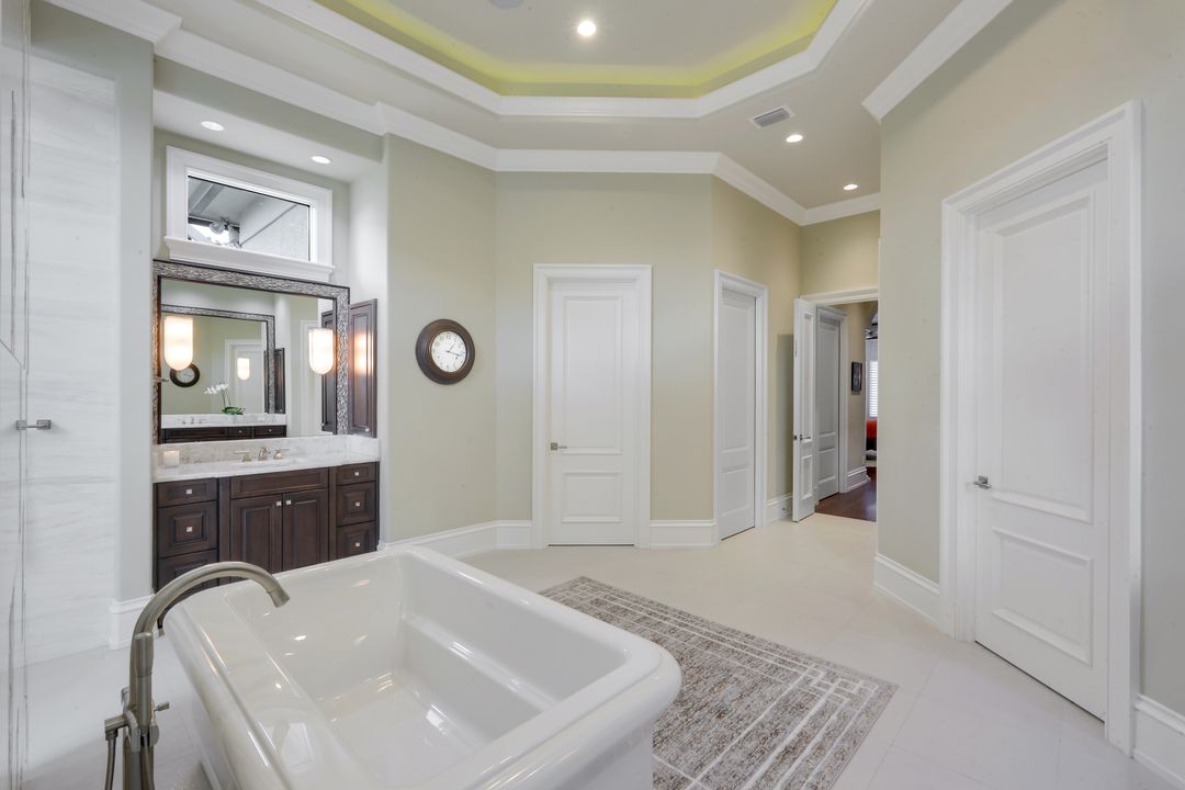 3150 Dahlia Way, Naples, FL 34105