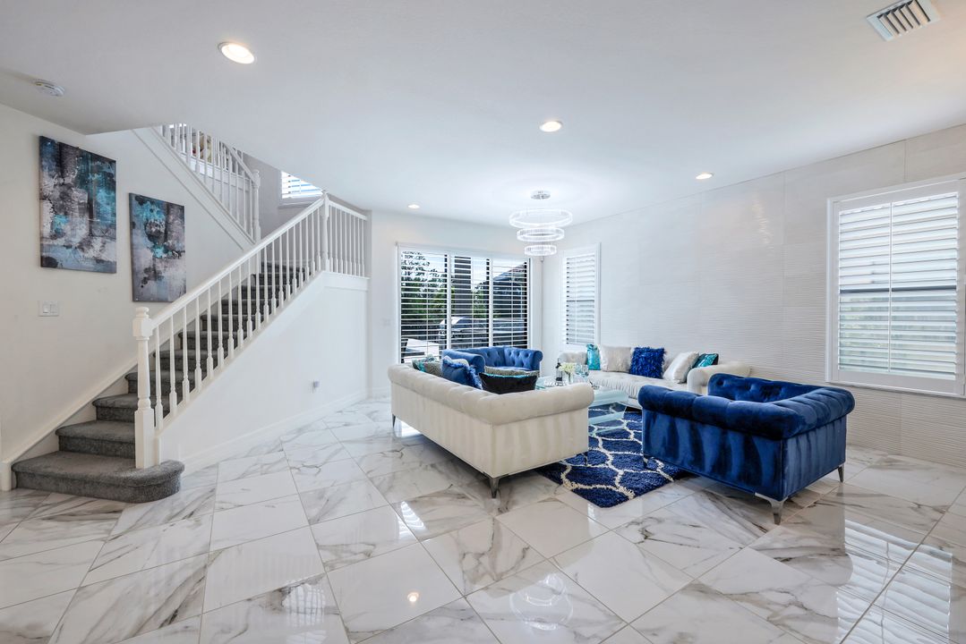 10059 Chesapeake Bay Dr, Fort Myers, FL 33913