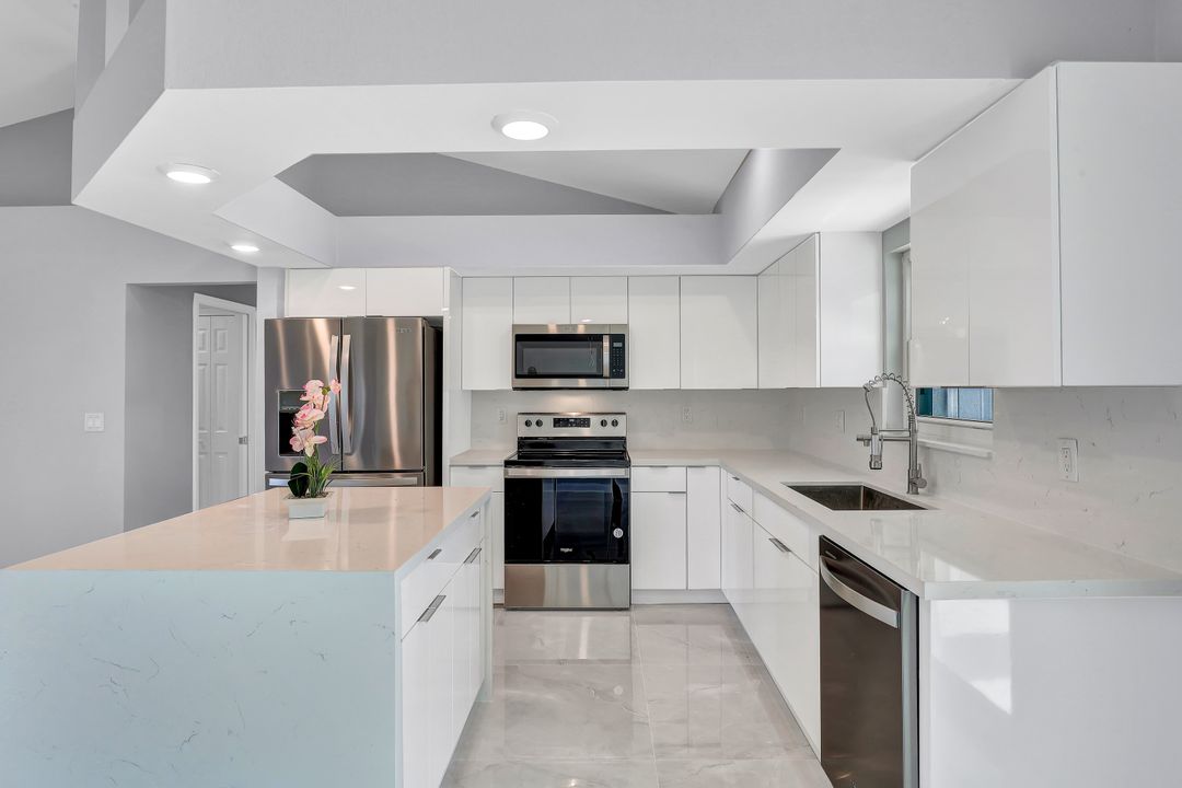 1509 NW 33rd Pl, Cape Coral, FL 33993