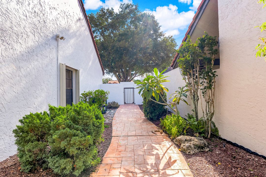 1150 NW 22nd Ave, Delray Beach, FL 33445