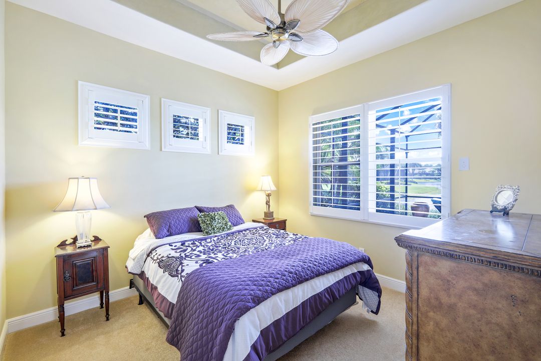 5742 Hammock Isles Dr, Naples, FL 34119