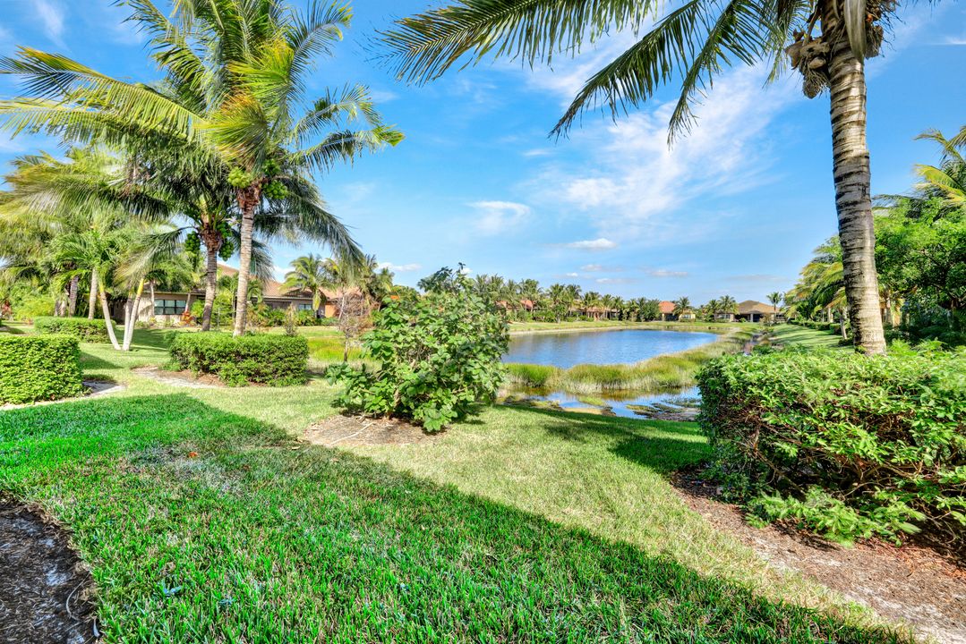 13466 Sumter Ln, Naples, FL 34109
