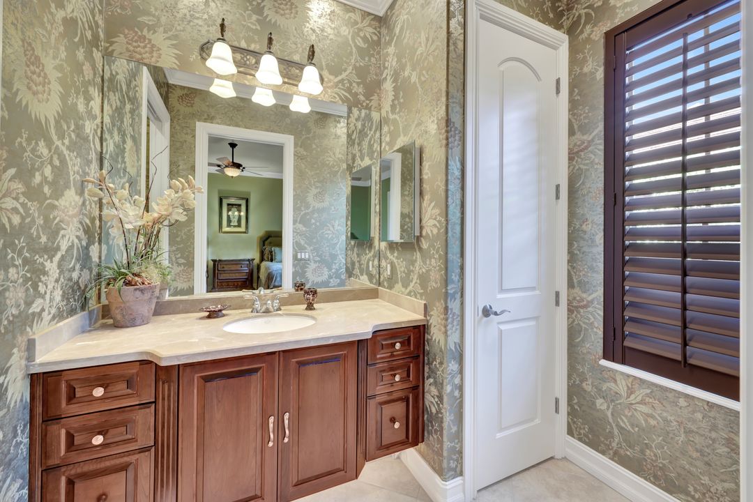 2743 Olde Cypress Dr, Naples, FL 34119