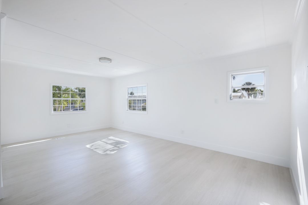 11340 Azalea Ln, Fort Myers Beach, FL 33931