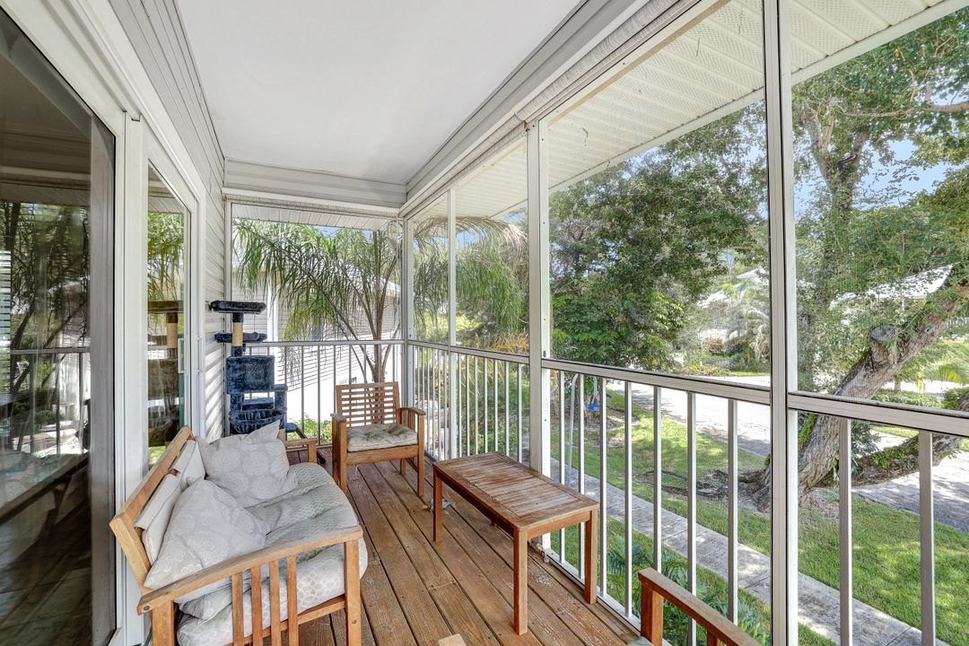 3625 Cottage Club Ln, Naples, FL 34105