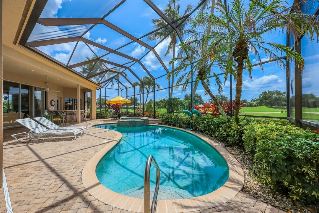 2988 St Barnabas Ct, Naples, FL 34105
