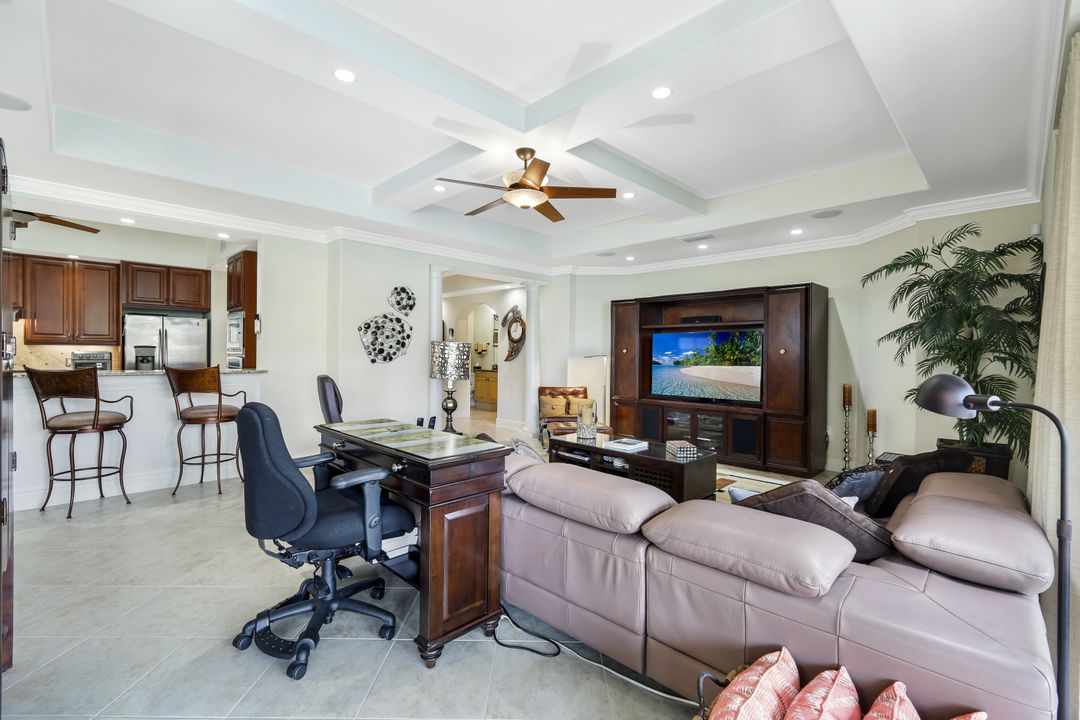 571 Avellino Isles Cir #102, Naples, FL 34119