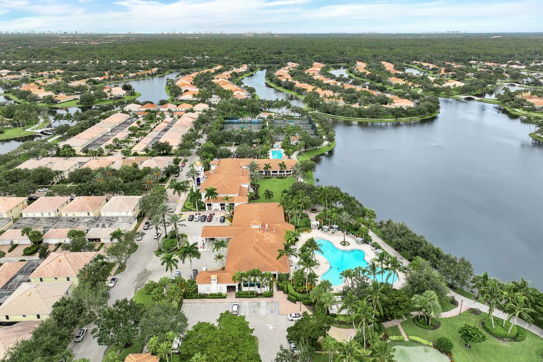 5304 Hawkesbury Way, Naples, FL 34119