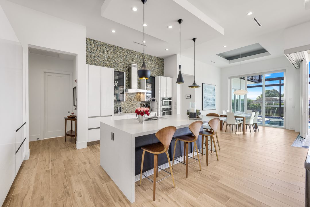 428 SW 39th Ave, Cape Coral, FL 33991