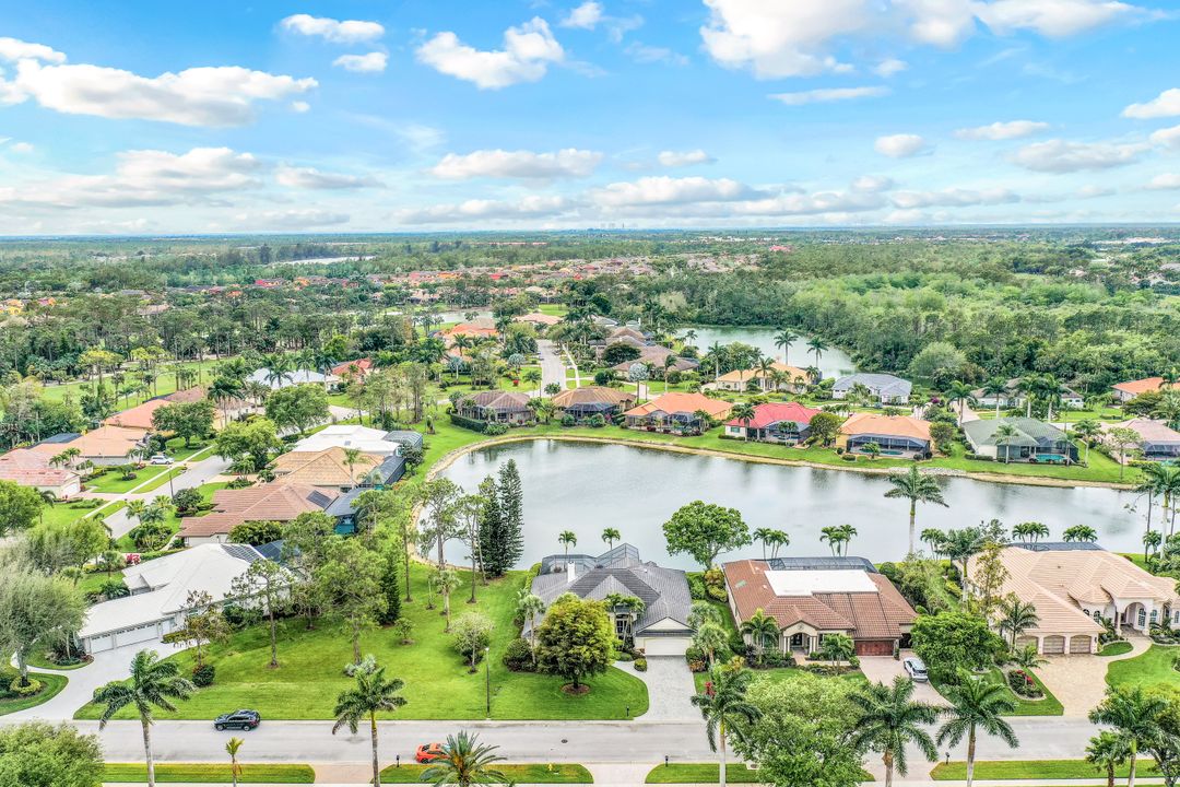 7092 Peach Blossom Ct, Naples, FL 34113