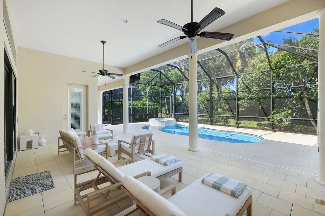 7319 Lantana Cir, Naples, FL 34119