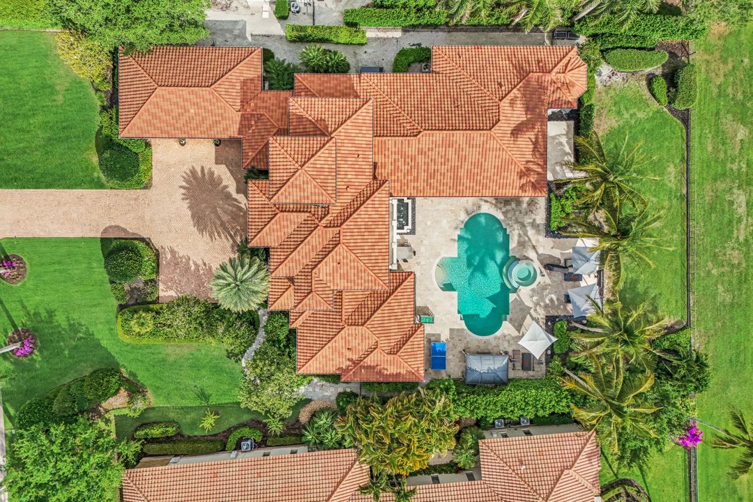 2885 Escada Ct, Naples, FL 34109