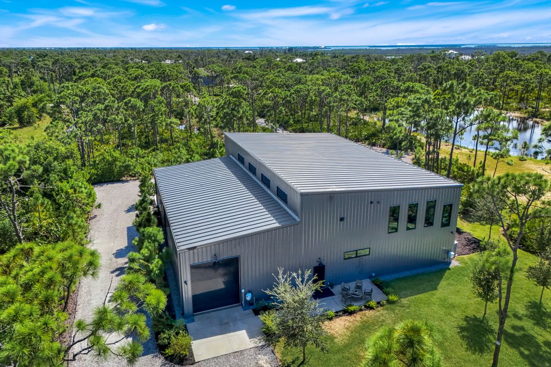 4412 Pinetree Blvd, Saint James City, FL 33956