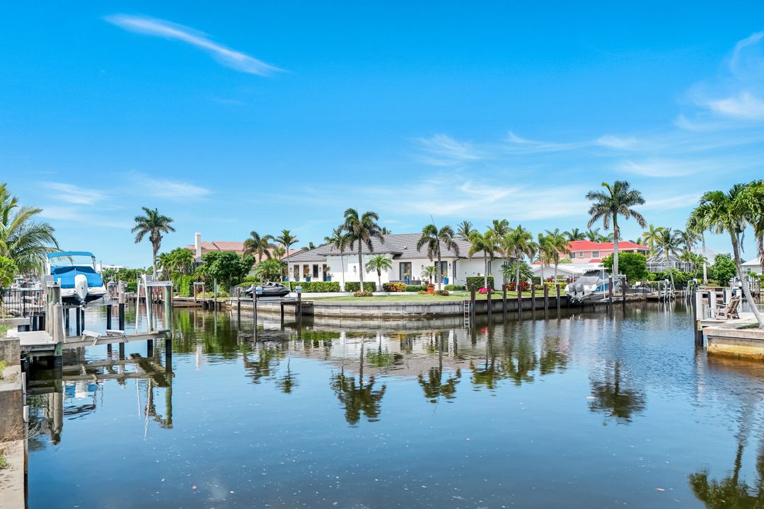 2156 Tarpon Rd, Naples, FL 34102