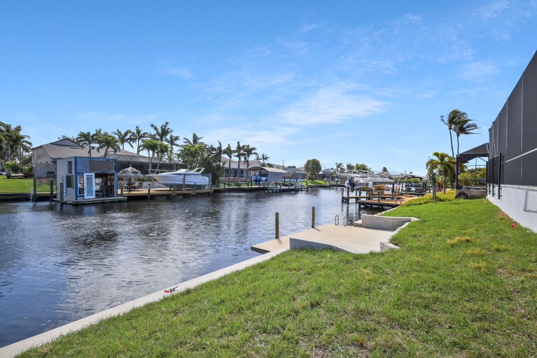 4027 SW 2nd Ave, Cape Coral, FL 33914