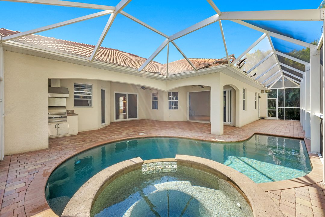 1817 Lagoon Ln, Cape Coral, FL 33914