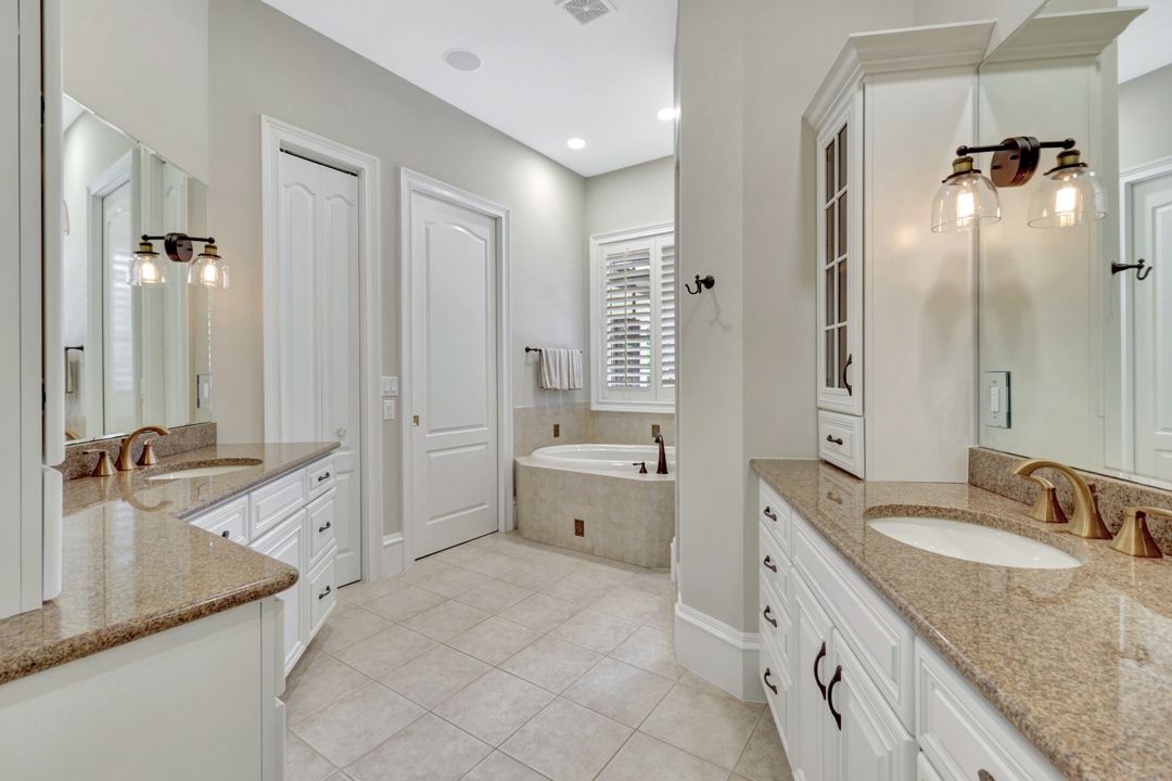 195 S Beach Dr, Marco Island, FL 34145