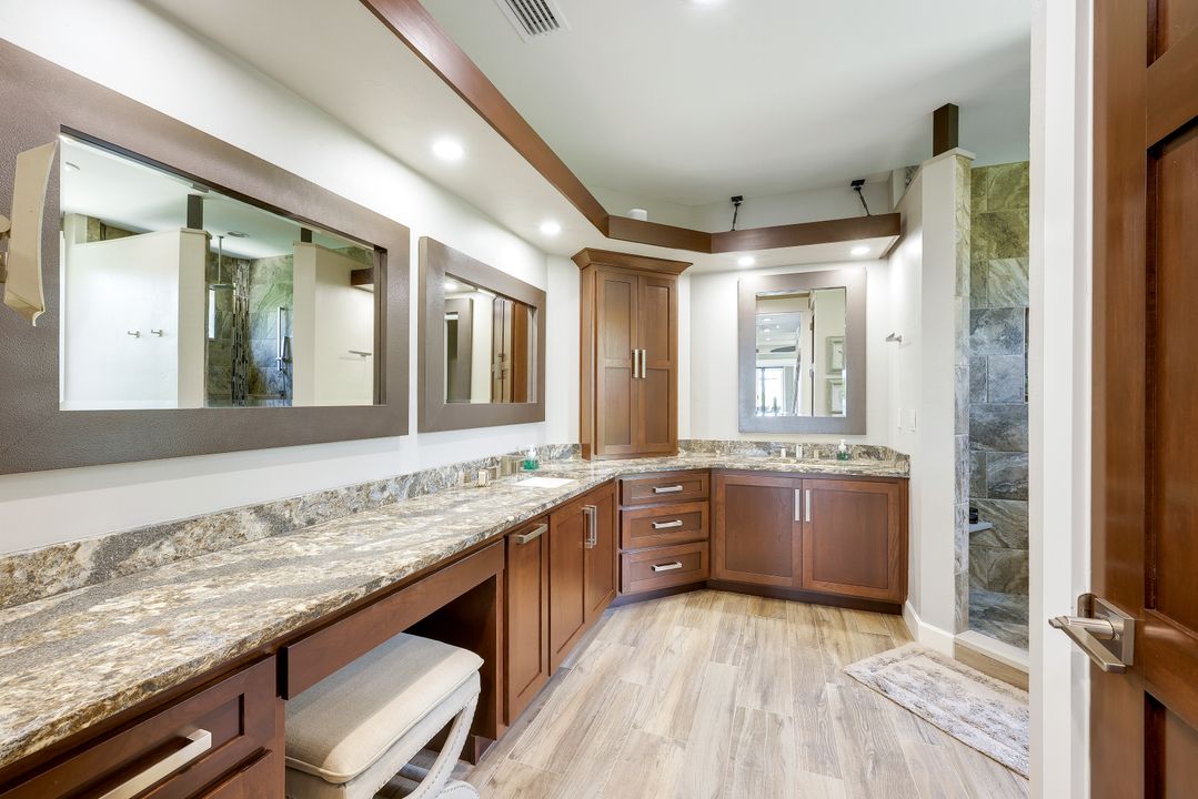 2755 Cussell Dr, Saint James City, FL 33956