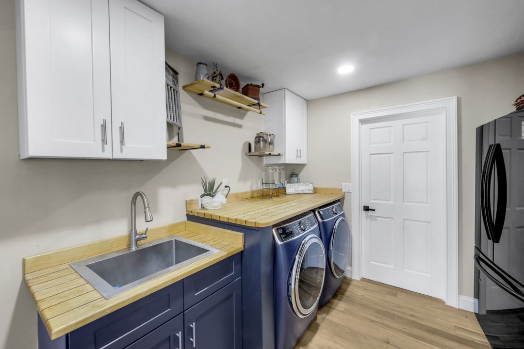 12166 Water Oak Dr, Estero, FL 33928