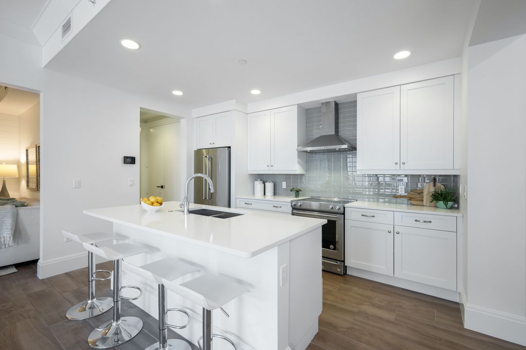 1035 3rd Ave S #314, Naples, FL 34102