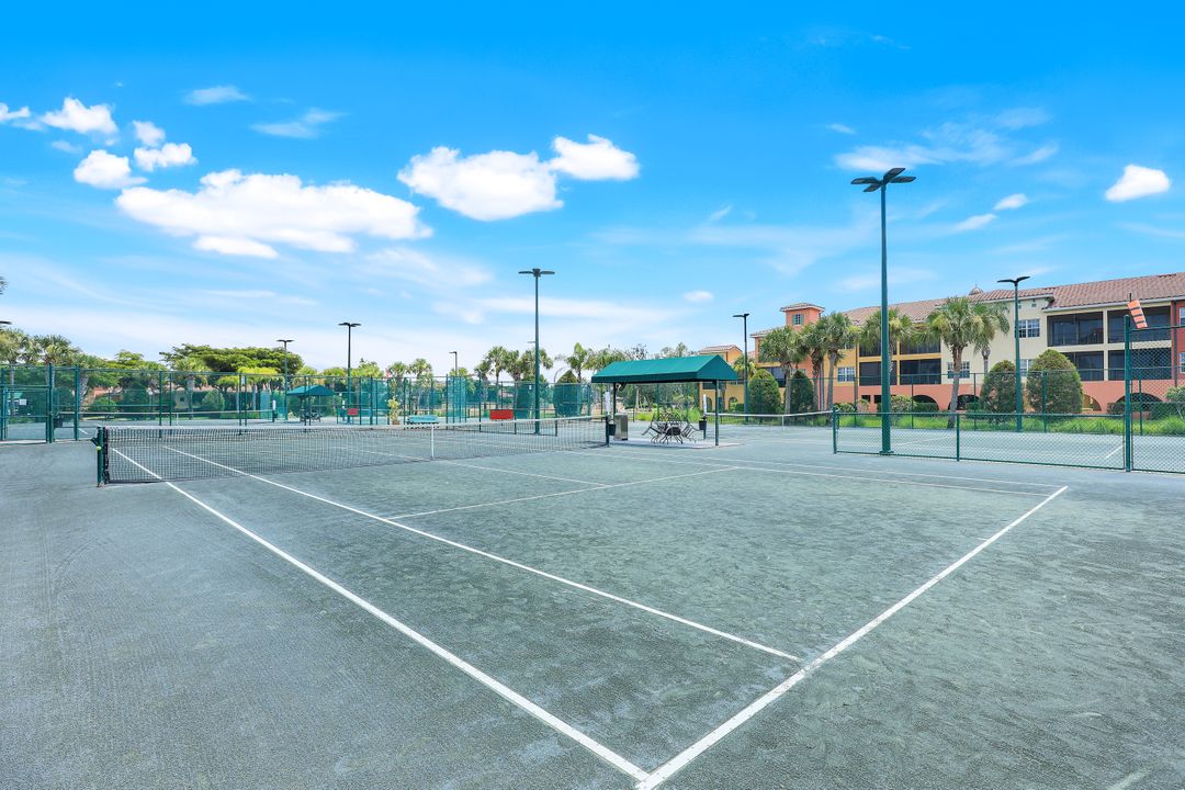 8721 Piazza Del Lago Cir #203, Estero, FL 33928