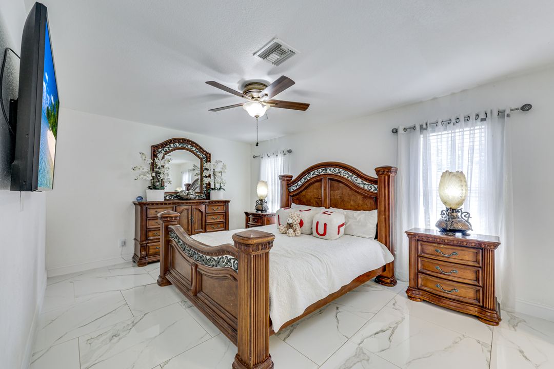 4335 45TH AVE NE, Naples, FL 34120