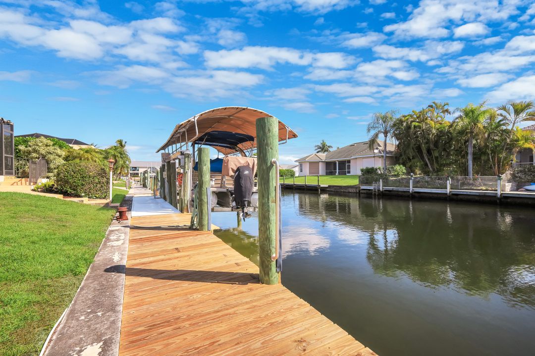 4913 SW 11th Ave, Cape Coral, FL 33914